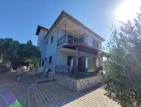 Dalyan’da 130 M², 3+1 Eşyasız Bahçeli 2 Daireden Üst Kat Daire Kiralık