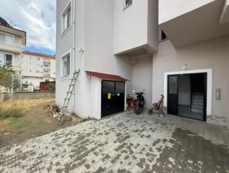Ortaca Cumhuriyette 2+1 Bahçeli Giriş Kat Daire Satılık.