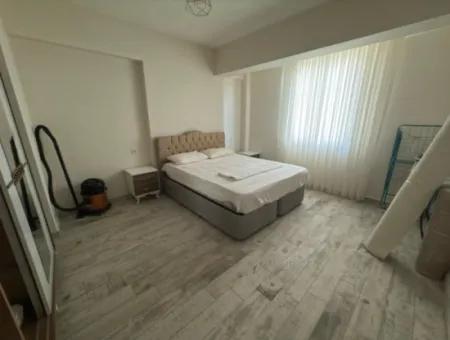 Ortaca Çarşı Merkezde Eşyalı 1+1 Geniş Daire Kiralık.