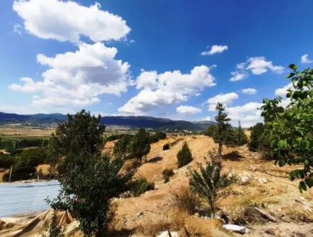 Çameli Kızılyakada 5 000 M2 Müstakil Arazide 2+1  Ev Ve  200 M2  Ahır Satılık