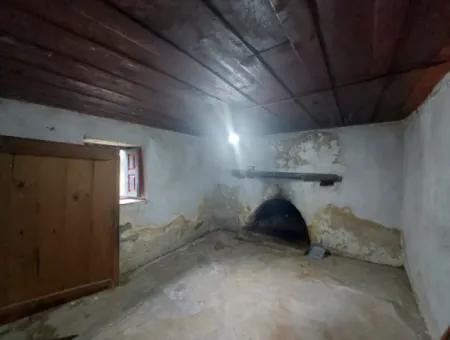 Muğla Fethiye İnlice’de Doğa İçinde Satılık Tapulu Köy Evi