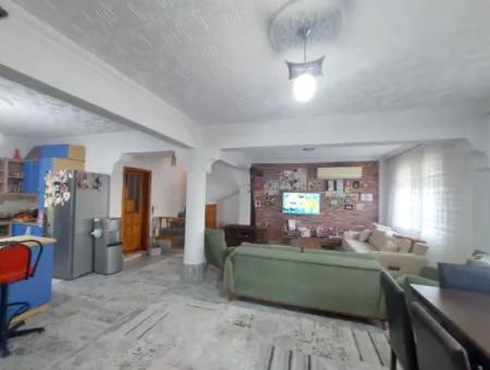 Ortaca Kemaliye De 645 M2 Arazide 4+1 Ve 3+1 Yüzme Havuzlu Ev Satılık Veya Takas